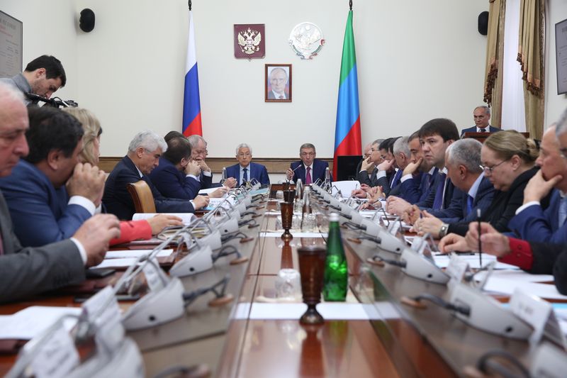 Под руководством Владимира Васильева прошло заседание Правительства Республики Дагестан