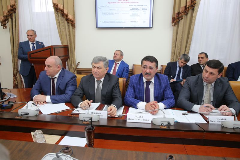 Под руководством Владимира Васильева прошло заседание Правительства Республики Дагестан