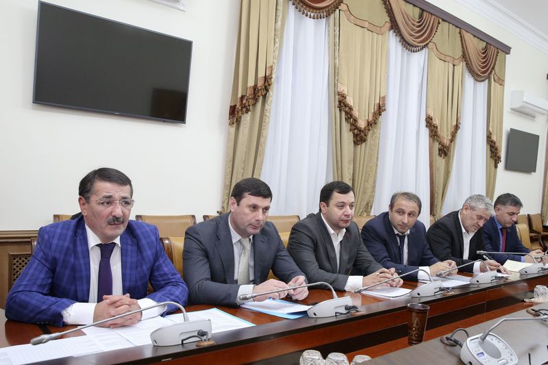 Реализацию инвестпроектов обсудили в Правительстве Дагестана