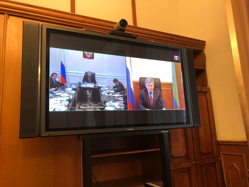 Гасан Идрисов принял участие в селекторном совещании Минстроя России