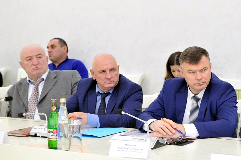 Абдусамад Гамидов провел заседание Рыбохозяйственного совета Республики Дагестан