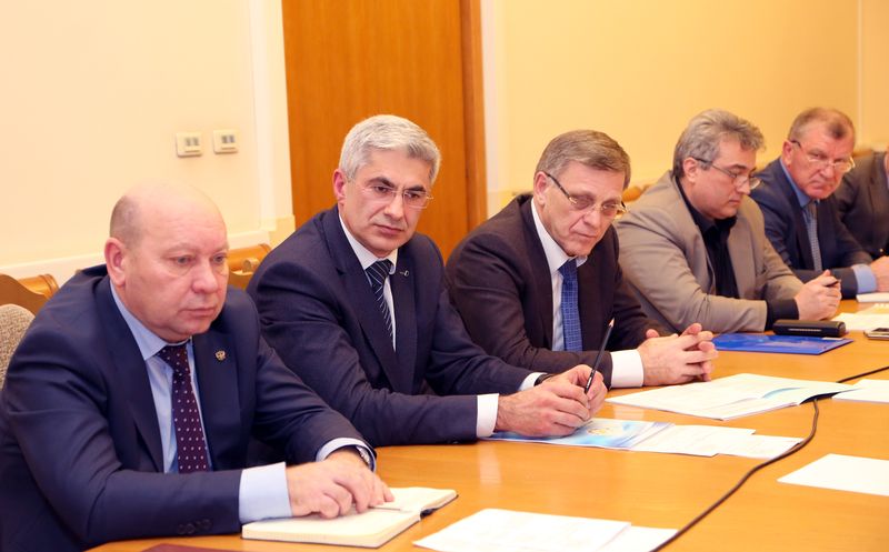 Рамазан Джафаров провел заседание Антинаркотической комиссии в РД