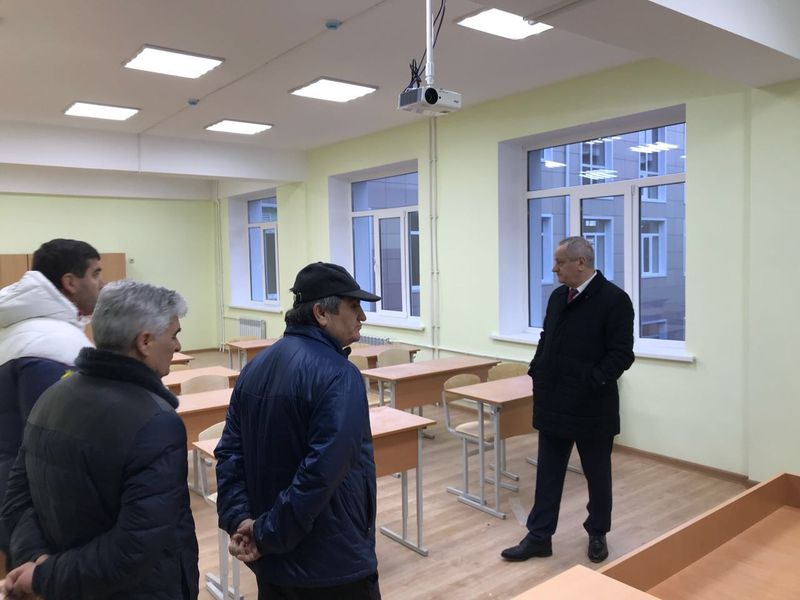 Рамазан Алиев осмотрел построенный допкорпус школы № 10 в г.Махачкале