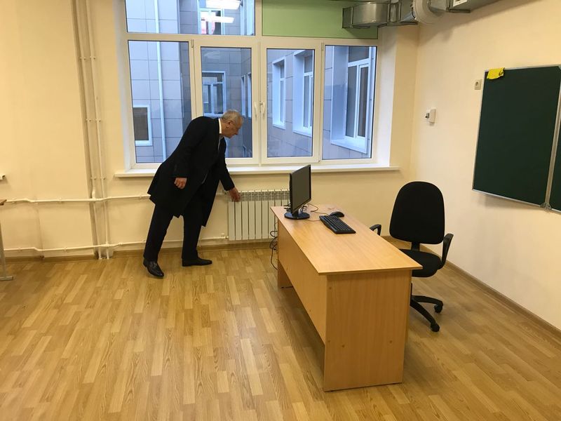 Рамазан Алиев проверил готовность к открытию  дополнительного корпуса школы № 10 в Махачкале