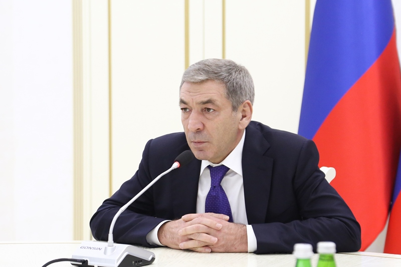 Врио премьер-министра затребовал отчет у глав МО о выплате заработной платы работникам бюджетной сферы
