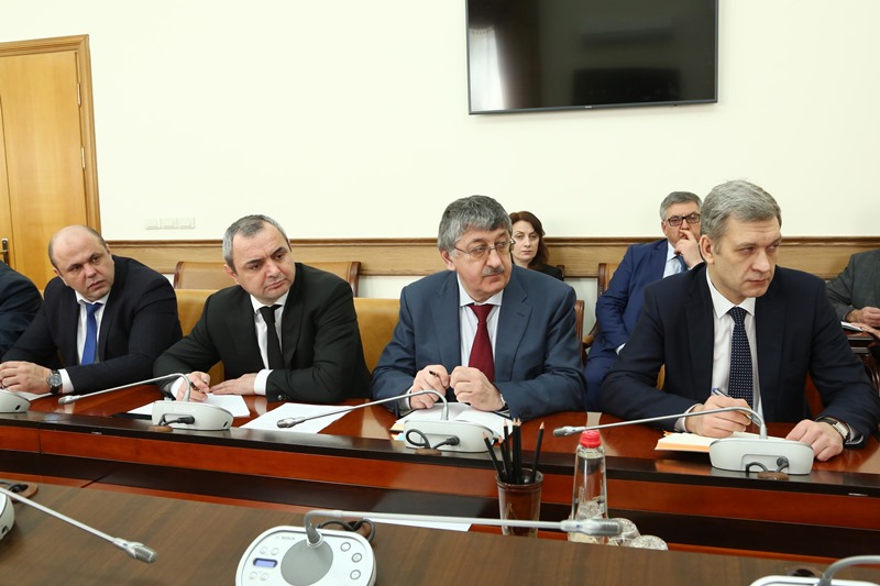 Вопросы упорядочения деятельности розничных рынков обсудили в Правительстве Дагестана