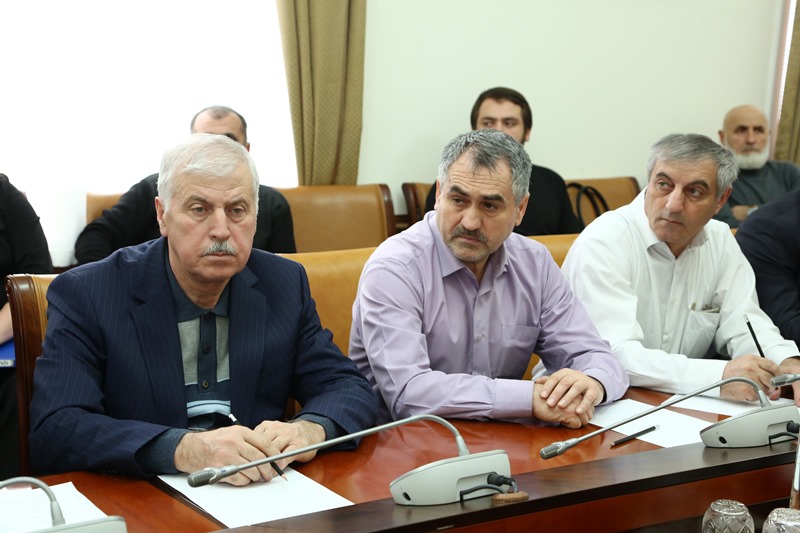 Вопросы упорядочения деятельности розничных рынков обсудили в Правительстве Дагестана