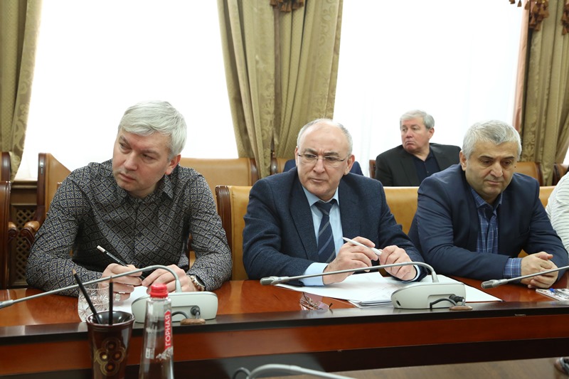 Вопросы упорядочения деятельности розничных рынков обсудили в Правительстве Дагестана