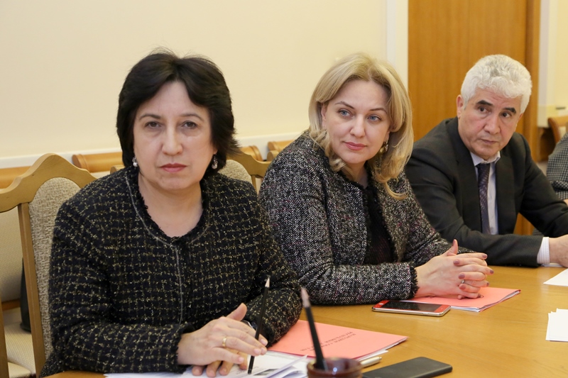 Ход реализации «майских» указов Президента РФ в 2018 году обсудили в Правительстве Дагестана