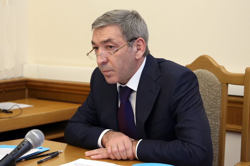Ход реализации «майских» указов Президента РФ в 2018 году обсудили в Правительстве Дагестана