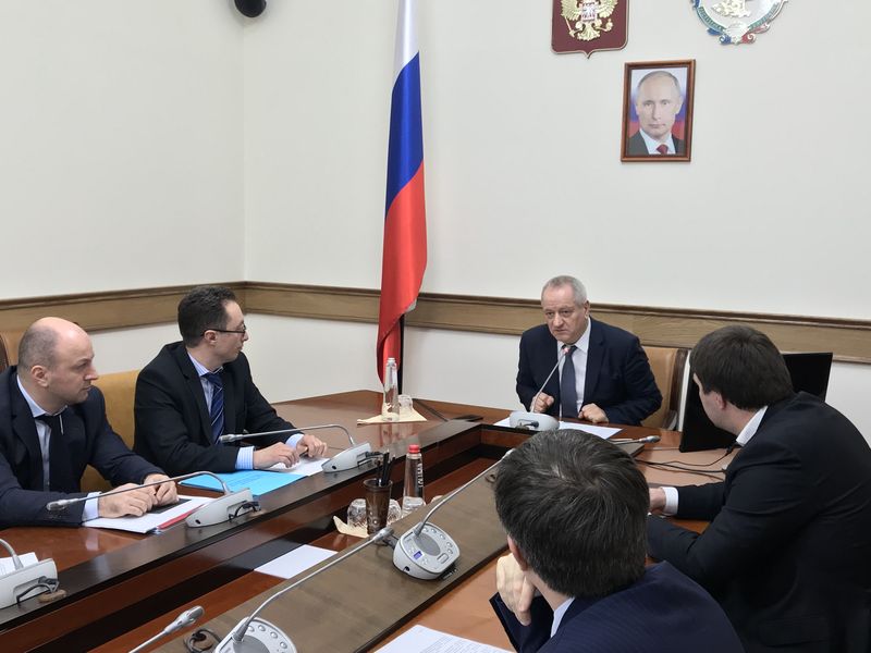 В Правительстве Дагестана обсудили вопрос  внедрения  электронной системы закупок «Биржевая площадка»