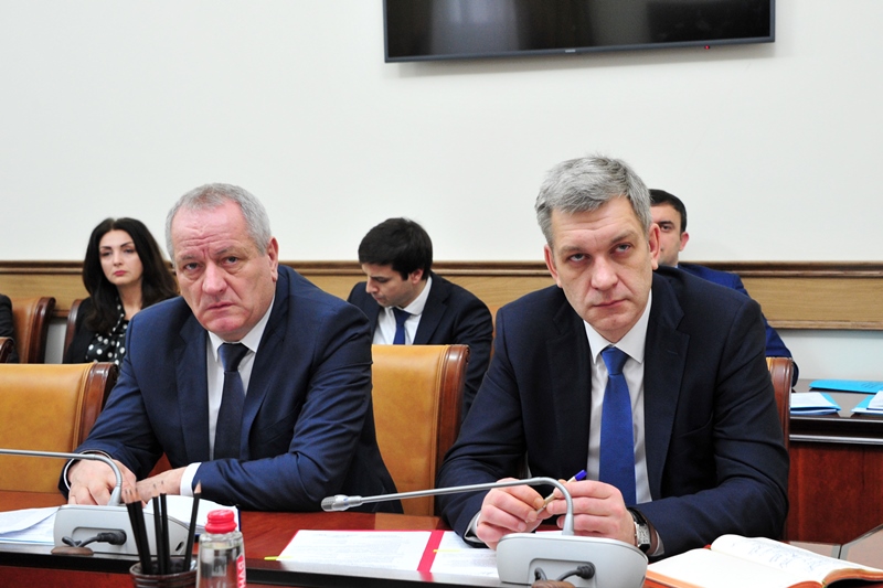 Под руководством Артема Здунова обсудили актуальные вопросы развития РД