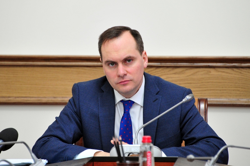 Артем Здунов провел заседание Правительства РД