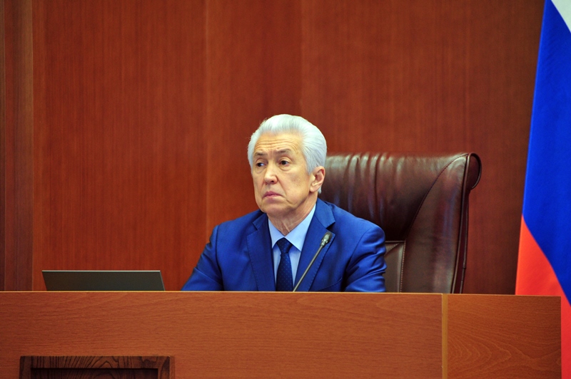 Председатель Правительства РД принял участие в работе девятнадцатой сессии Народного Собрания