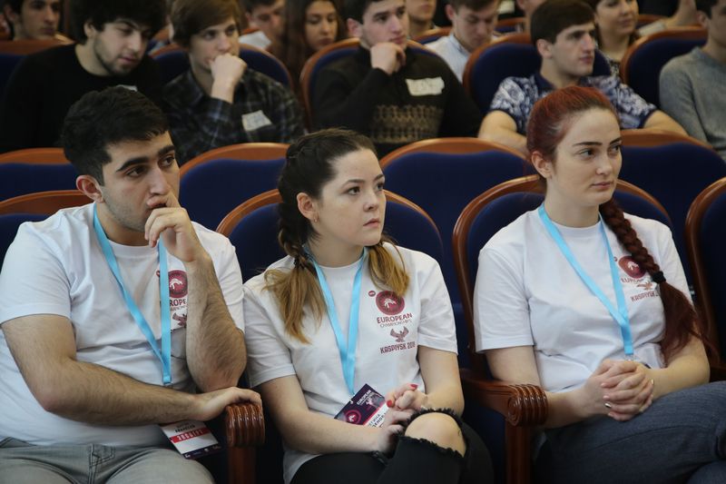 В Махачкале началась подготовка волонтёров Чемпионата Европы по спортивной борьбе -2018