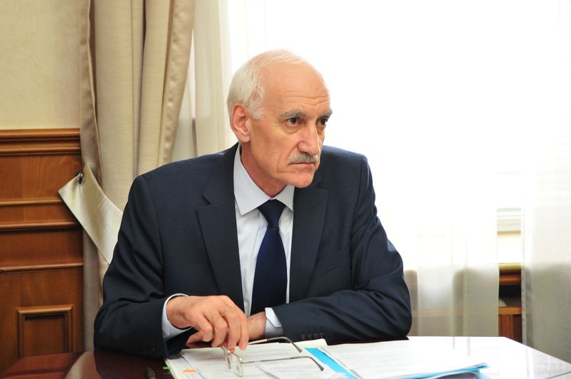 Рамазан Джафаров выслушал обращения граждан