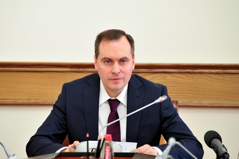 Артем Здунов провел совещание с членами  Правительства РД