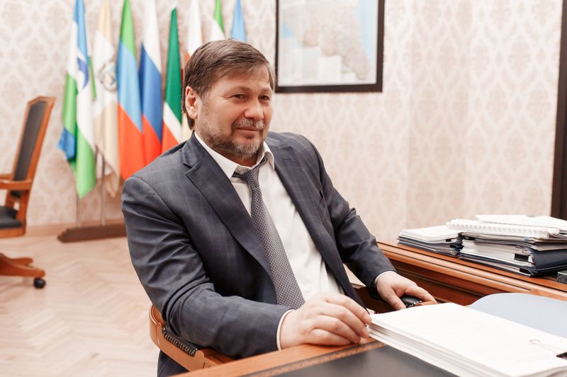 Председатель Правительства Республики Дагестан Артем Здунов встретился с Одесом Байсултановым