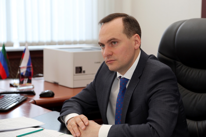 Артём Здунов встретился с коллективом Министерства финансов Дагестана