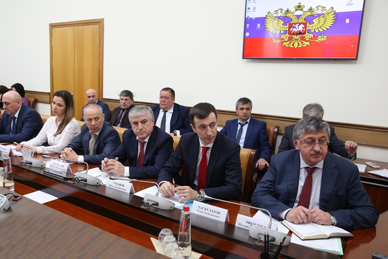 Артём Здунов провел встречу с представителями бизнес-сообщества Дагестана