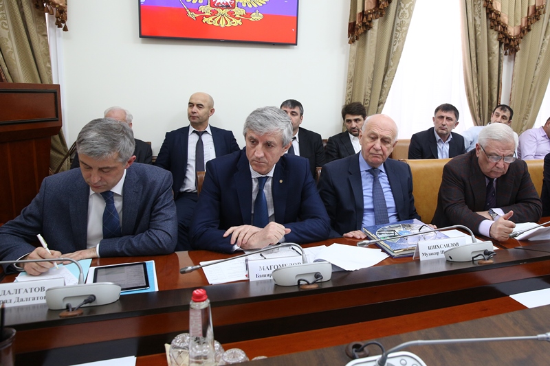 Артём Здунов провел встречу с представителями бизнес-сообщества Дагестана