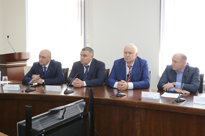 Коллективу Минсельхозпрода Республики Дагестан представили нового министра