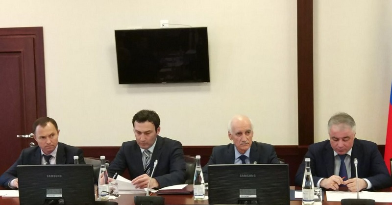В Пятигорске Рамазан Джафаров принял участие в заседании окружной комиссии Совета при Президенте РФ по делам казачества