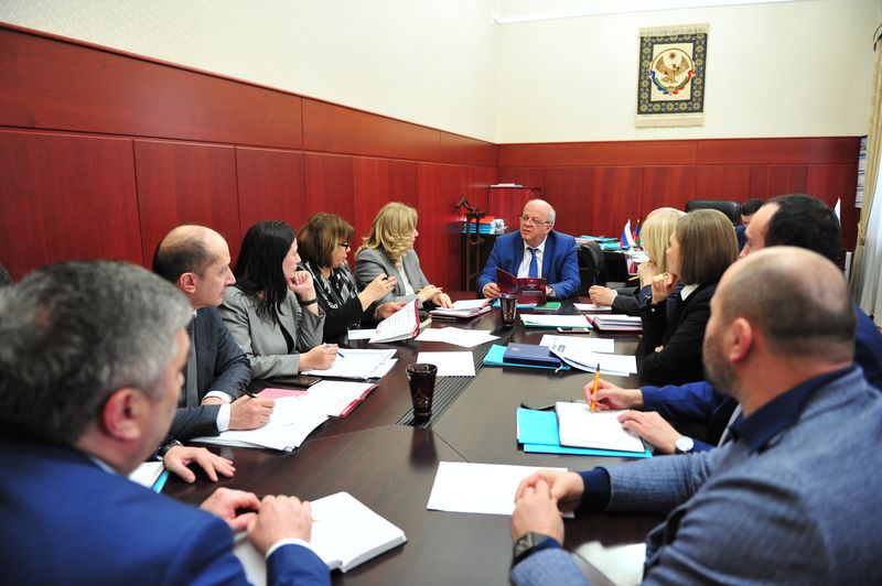 В Правительстве Дагестана обсуждены вопросы подготовки Чемпионата Европы по спортивной борьбе 2018 года