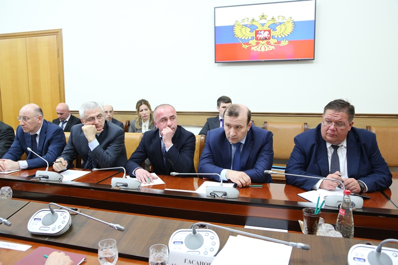 Под руководством Артёма Здунова обсуждена противопаводковая ситуация в Республике Дагестан