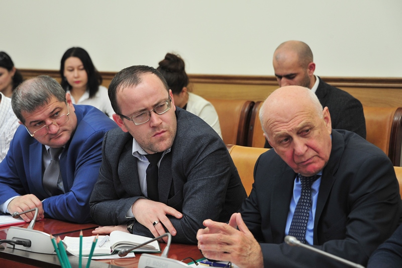 Артём Здунов провел очередную встречу с предпринимателями Дагестана
