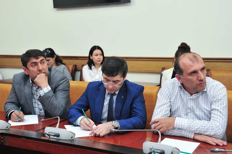 Артём Здунов провел очередную встречу с предпринимателями Дагестана