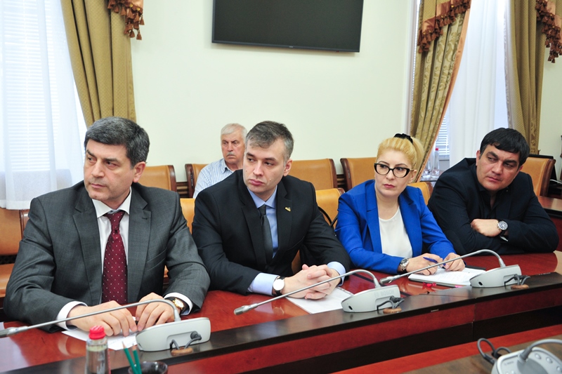 Артём Здунов провел очередную встречу с предпринимателями Дагестана