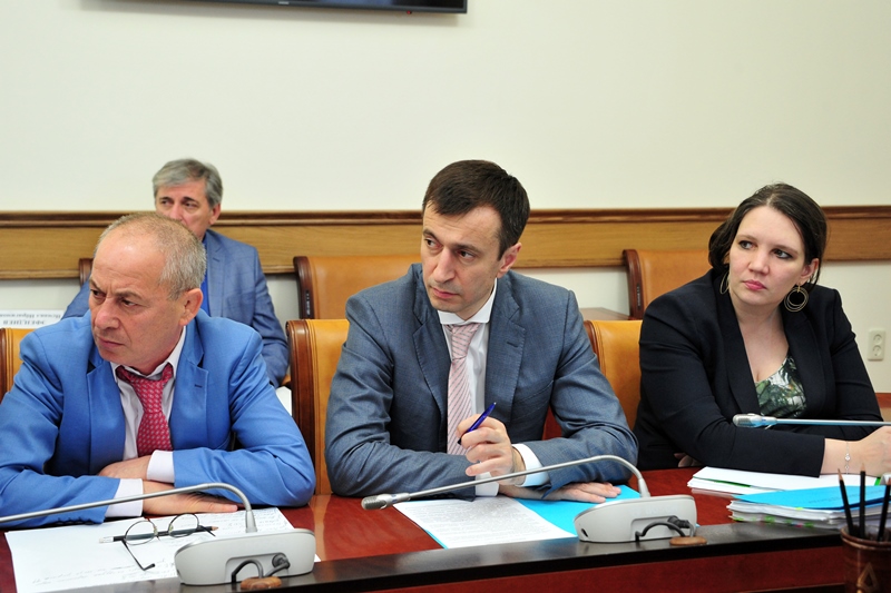 Артём Здунов провел очередную встречу с предпринимателями Дагестана