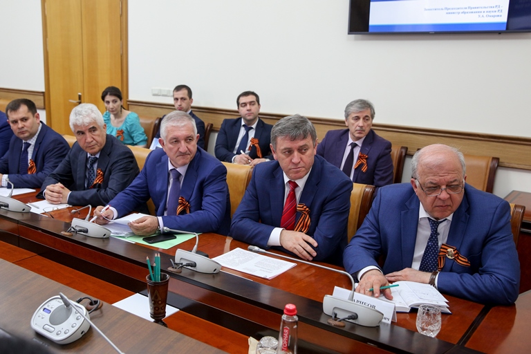 Под руководством Артёма Здунова обсудили ход подготовки детских оздоровительных учреждений к  организации летнего отдыха