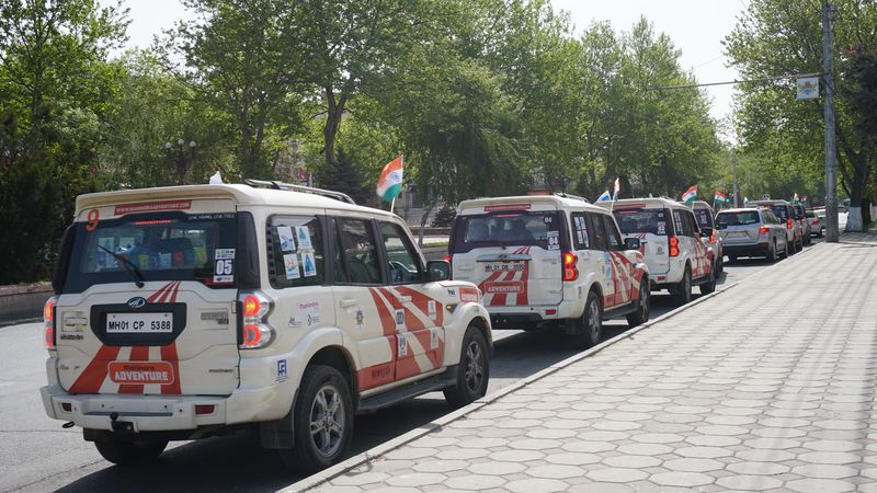 В Махачкале дали старт автопробегу India-Russia Friendship Motor Rally