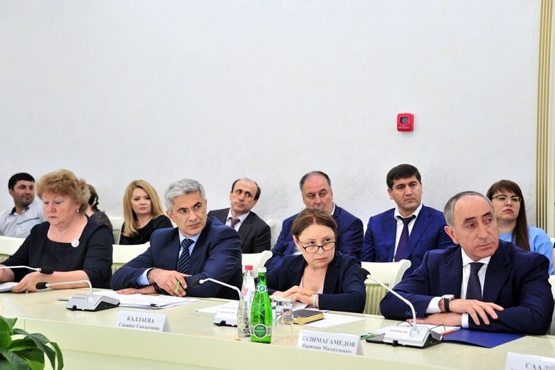 Под руководством Артёма Здунова обсудили вопросы повышения качества обучения в общеобразовательных организациях