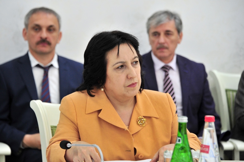 Под руководством Артёма Здунова обсудили вопросы повышения качества обучения в общеобразовательных организациях