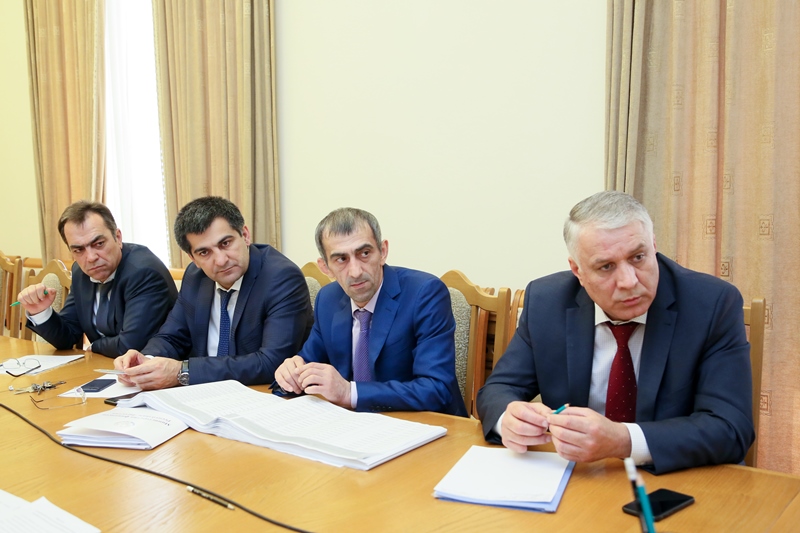 Итоги инвентаризации договоров, заключённых в отношении государственного имущества Дагестана, обсудили в Правительстве региона