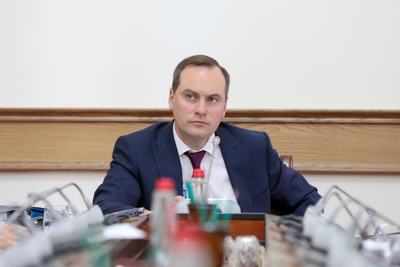 В кабинете министров Дагестана обсуждены вопросы соблюдения законодательства в сфере охранных зон нефте- и газоснабжения