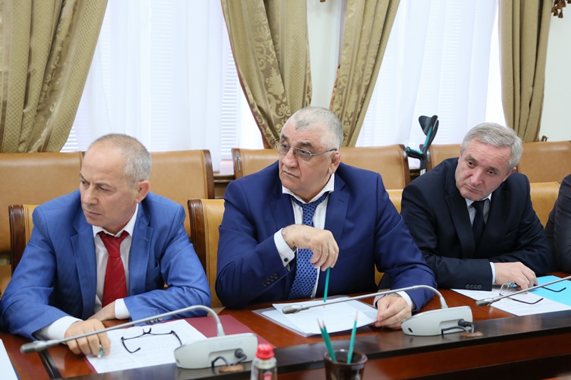 Под руководством Артёма Здунова обсудили реализацию госпрограмм