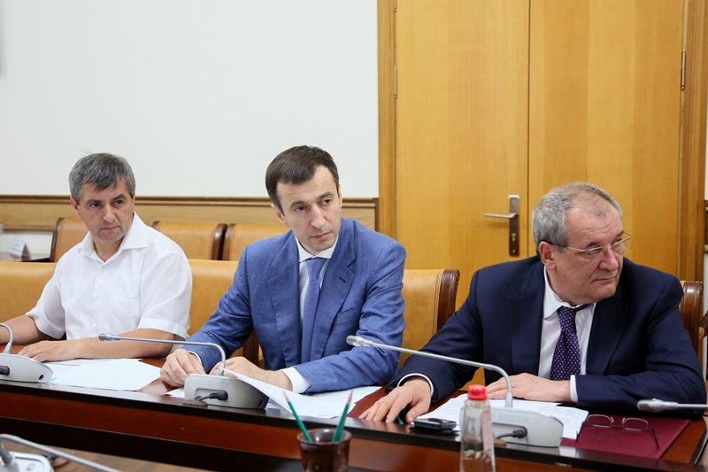 Под руководством Артёма Здунова обсудили реализацию госпрограмм