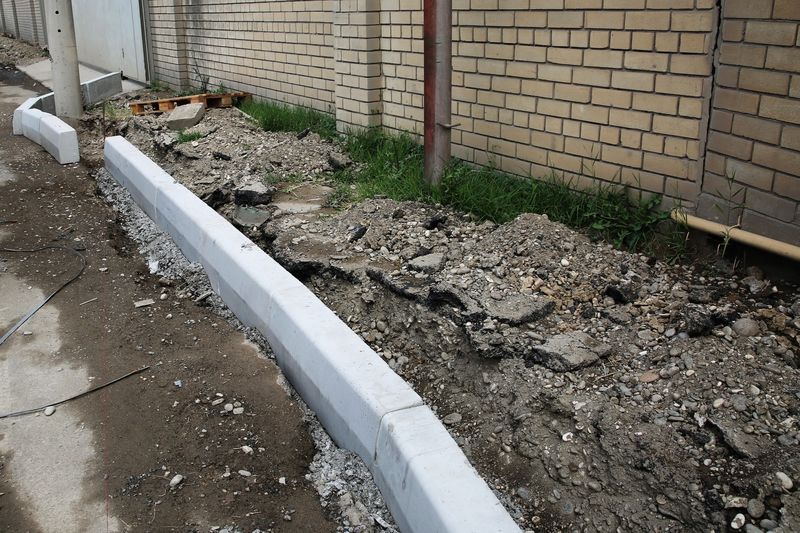 Инспекционная комиссия осмотрела ход работ на мосту по ул. Каммаева, автодороге Махачкала – Красноармейское и ул. С. Стальского в с. Красноармейское