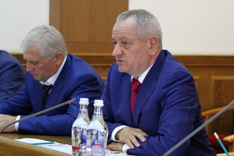 Рамазан Алиев провел совещание по вопросам налогообложения в мэрии Махачкалы