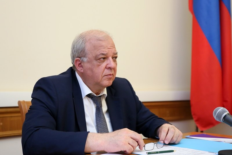 Вопросы подготовки пляжей к купальному сезону обсудили в Правительстве РД