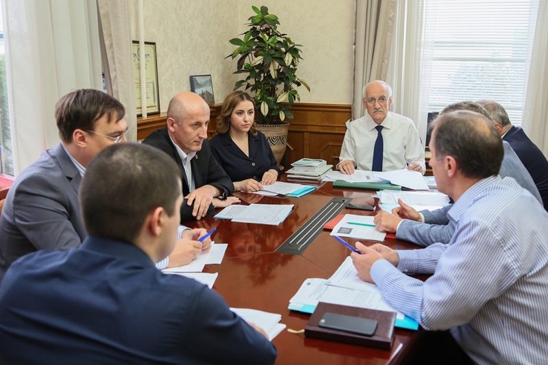 Рамазан Джафаров обсудил ход реализации проектов в рамках приоритетного направления развития Республики Дагестан «Безопасный Дагестан»