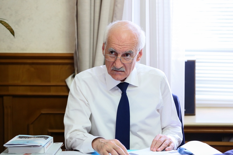 Рамазан Джафаров обсудил ход реализации проектов в рамках приоритетного направления развития Республики Дагестан «Безопасный Дагестан»