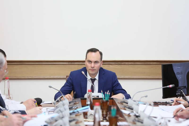 Председателю Правительства РД доложили о ходе реализации республиканских программ