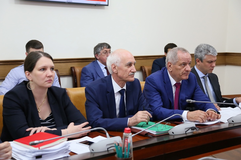 Под руководством Артёма Здунова состоялось заседание Правительства Дагестана