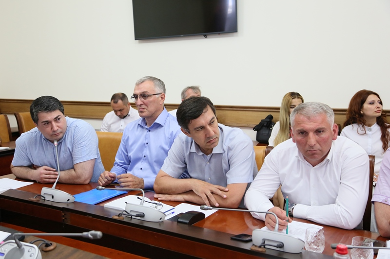 Обсуждены пути преобразований в электросетевом комплексе Дагестана