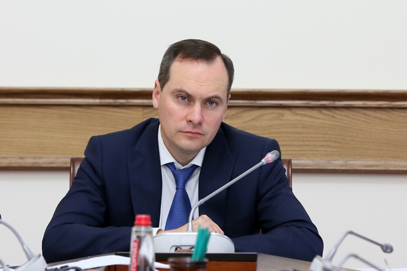 Артём Здунов провел совещание по вопросам освоения средств, выделенных на реализацию госпрограмм